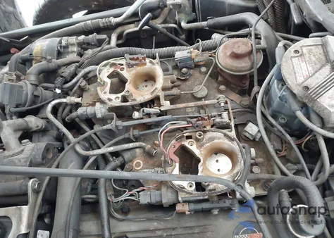 1984 Chevrolet Corvette z USA, uszkodzony, nr VIN 1G1AY0781E5139727